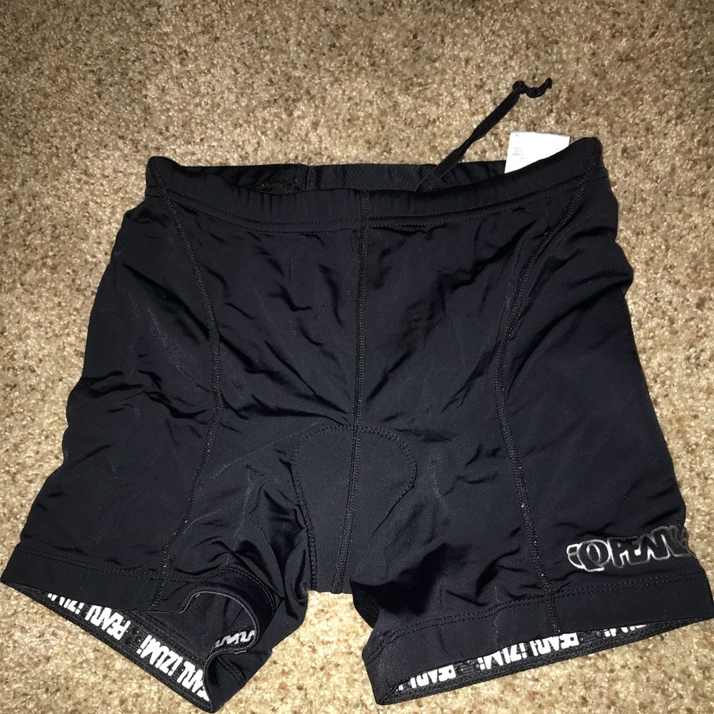 Pearl Izumi Elite Pursuit triathlon shorts.